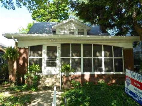 Zillow terre haute indiana - Zillow has 15 homes for sale in Liggett West Terre Haute. View listing photos, review sales history, and use our detailed real estate filters to find the ...